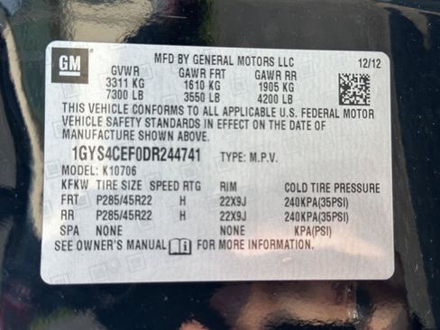Used 2013 Cadillac Escalade Premium AWD/4WD image 17