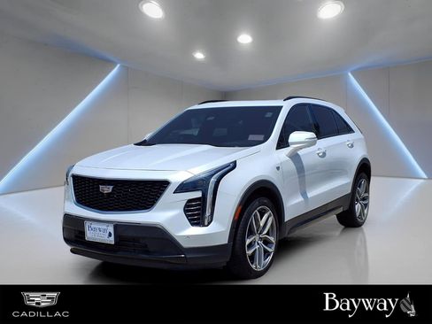 Certified 2022 Cadillac XT4 Sport FWD image 1