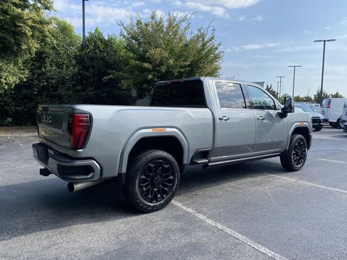 Used 2026 GMC Sierra 2500 Denali Ultimate AWD/4WD image 9