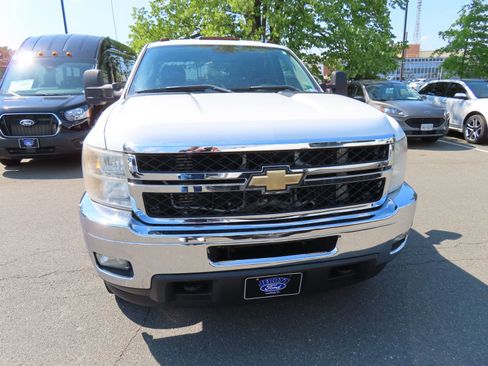 Used 2011 Chevrolet Silverado 3500 LTZ w/ LTZ Plus Package AWD/4WD image 2