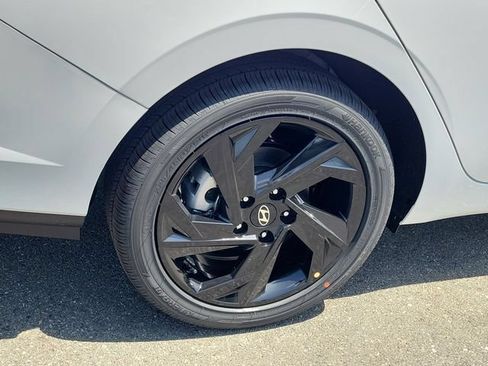 New 2026 Hyundai Elantra Sport FWD image 27