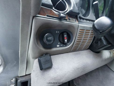 Used 1987 Mercedes-Benz 560 SL image 44