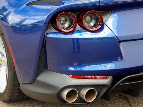 Used 2021 Ferrari 812 GTS RWD image 35