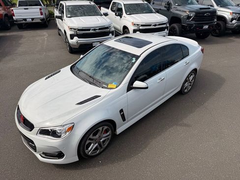 Used 2017 Chevrolet SS RWD image 6