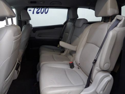 Used 2018 Honda Odyssey Elite image 9
