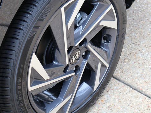 New 2025 Hyundai Elantra Sport image 39