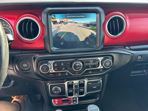 Used 2022 Jeep Gladiator Rubicon w/ LED Lighting Group AWD/4WD image 18