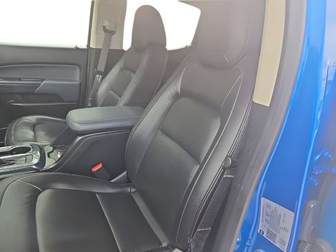 Used 2022 Chevrolet Colorado Z71 AWD/4WD image 16