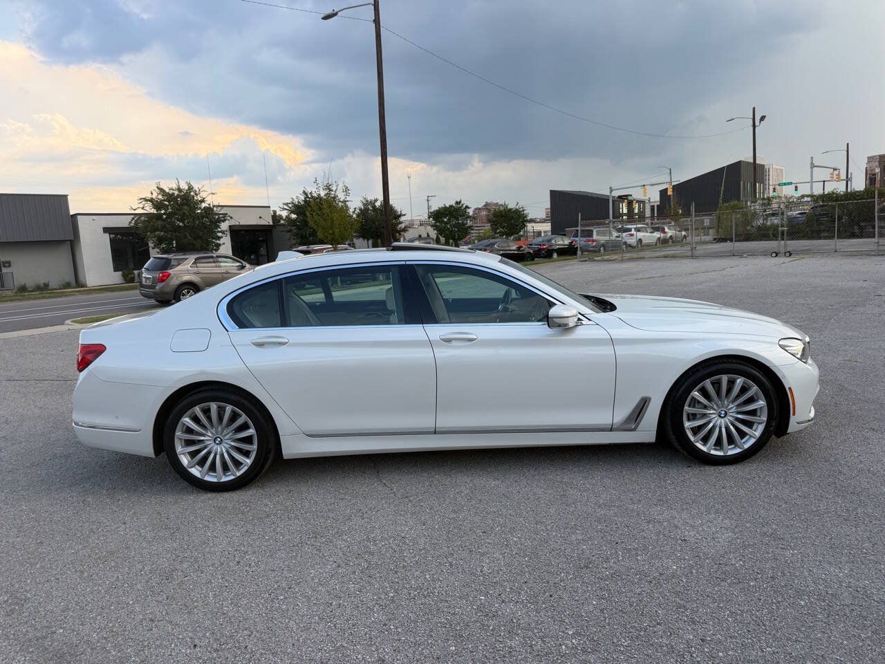 Used 2017 BMW 740i RWD image 7