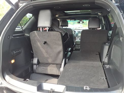 Used 2016 Ford Explorer Platinum AWD/4WD image 29