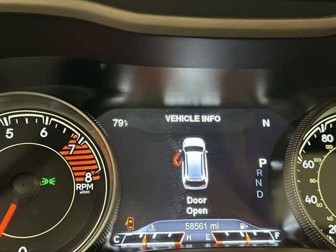 Used 2016 Jeep Cherokee Limited w/ Luxury Group FWD image 16