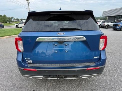 Used 2020 Ford Explorer XLT w/ Equipment Group 202A AWD/4WD image 9
