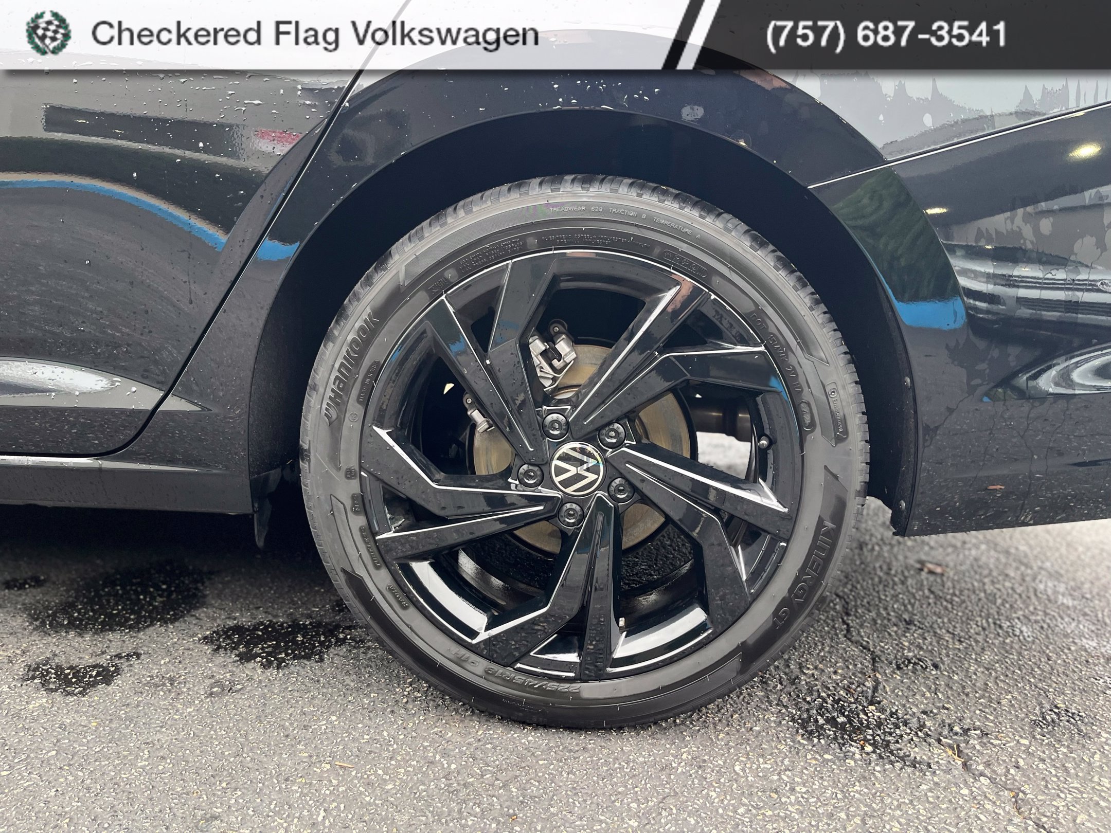 Used 2026 Volkswagen Jetta SE FWD image 9