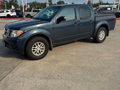 Used 2019 Nissan Frontier SV RWD image 1