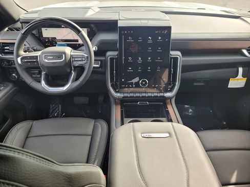 New 2026 GMC Yukon XL Denali w/ Denali Reserve Package image 13