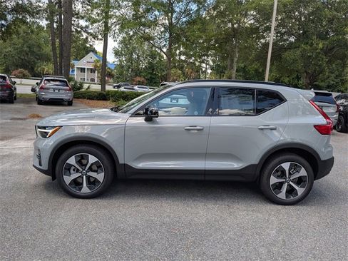 New 2026 Volvo XC40 B5 Plus w/ Protection Package Premier image 7