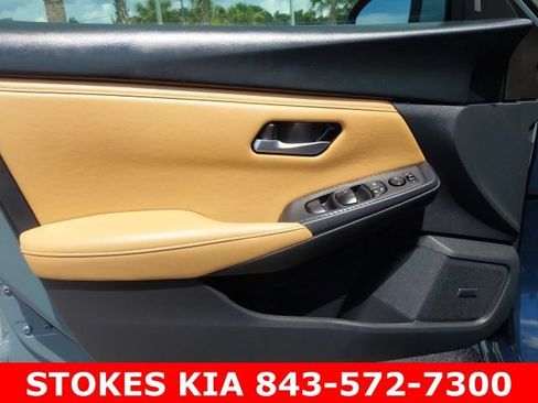 Used 2024 Nissan Sentra SV w/ SV Premium Package FWD image 21