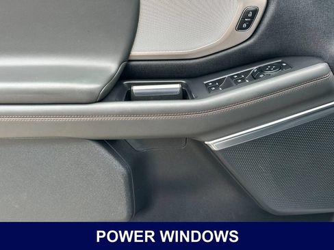Used 2025 Ford Expedition Active AWD/4WD image 11