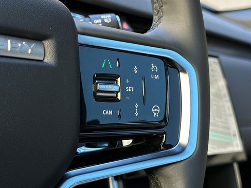 Certified 2025 Land Rover Discovery Sport Dynamic SE image 29