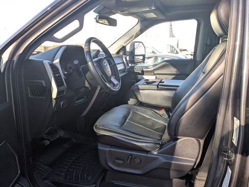 Used 2020 Ford F350 Lariat w/ Camper Package image 18