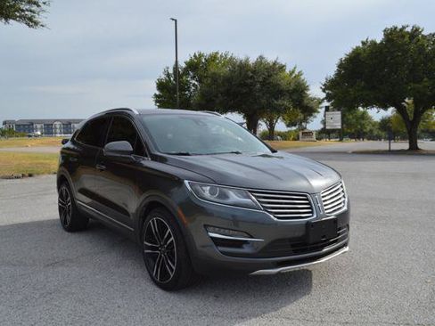 Used 2017 Lincoln MKC Reserve AWD/4WD image 2