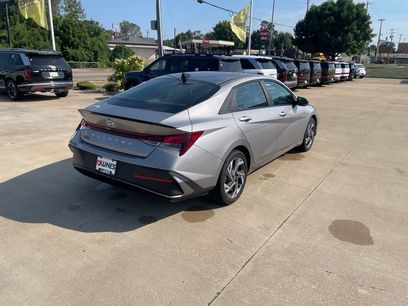 Used 2025 Hyundai Elantra Sport w/ Cargo Package