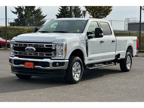 Used 2024 Ford F250 XLT image 10