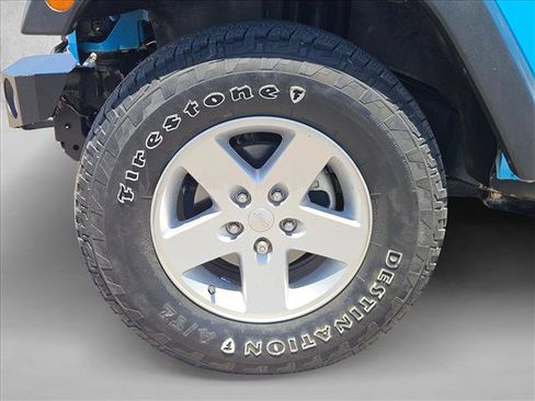 Used 2017 Jeep Wrangler Sport w/ Quick Order Package 24S AWD/4WD image 16