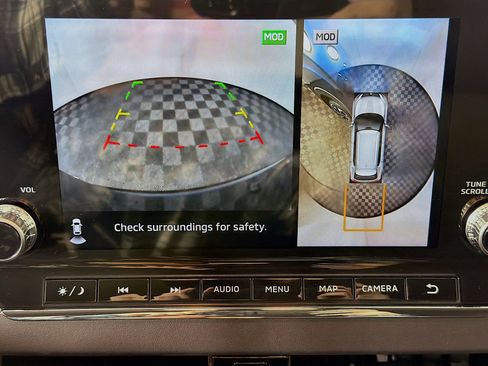 Used 2024 Mitsubishi Outlander SE image 16