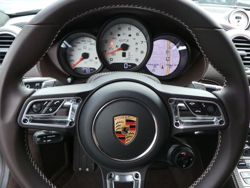 Used 2023 Porsche 718 Cayman GTS RWD image 9