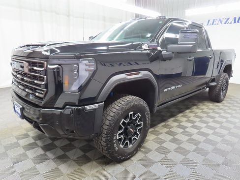 Used 2025 GMC Sierra 2500 AT4X image 6