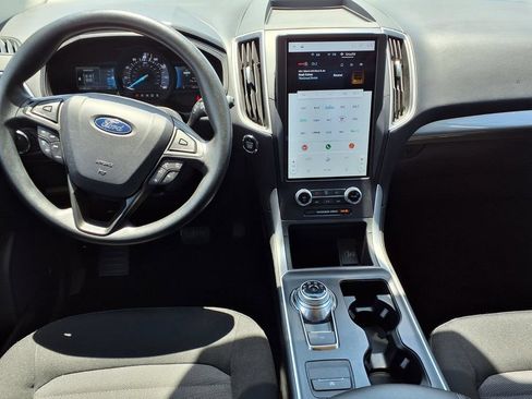 Used 2024 Ford Edge SE AWD/4WD image 13