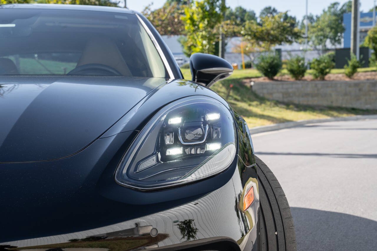 Used 2018 Porsche Panamera 4S AWD/4WD image 17