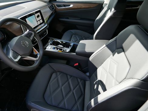 New 2026 Volkswagen Atlas SE image 7