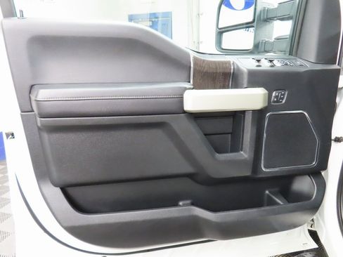 Used 2020 Ford F250 Lariat w/ Lariat Ultimate Package image 65