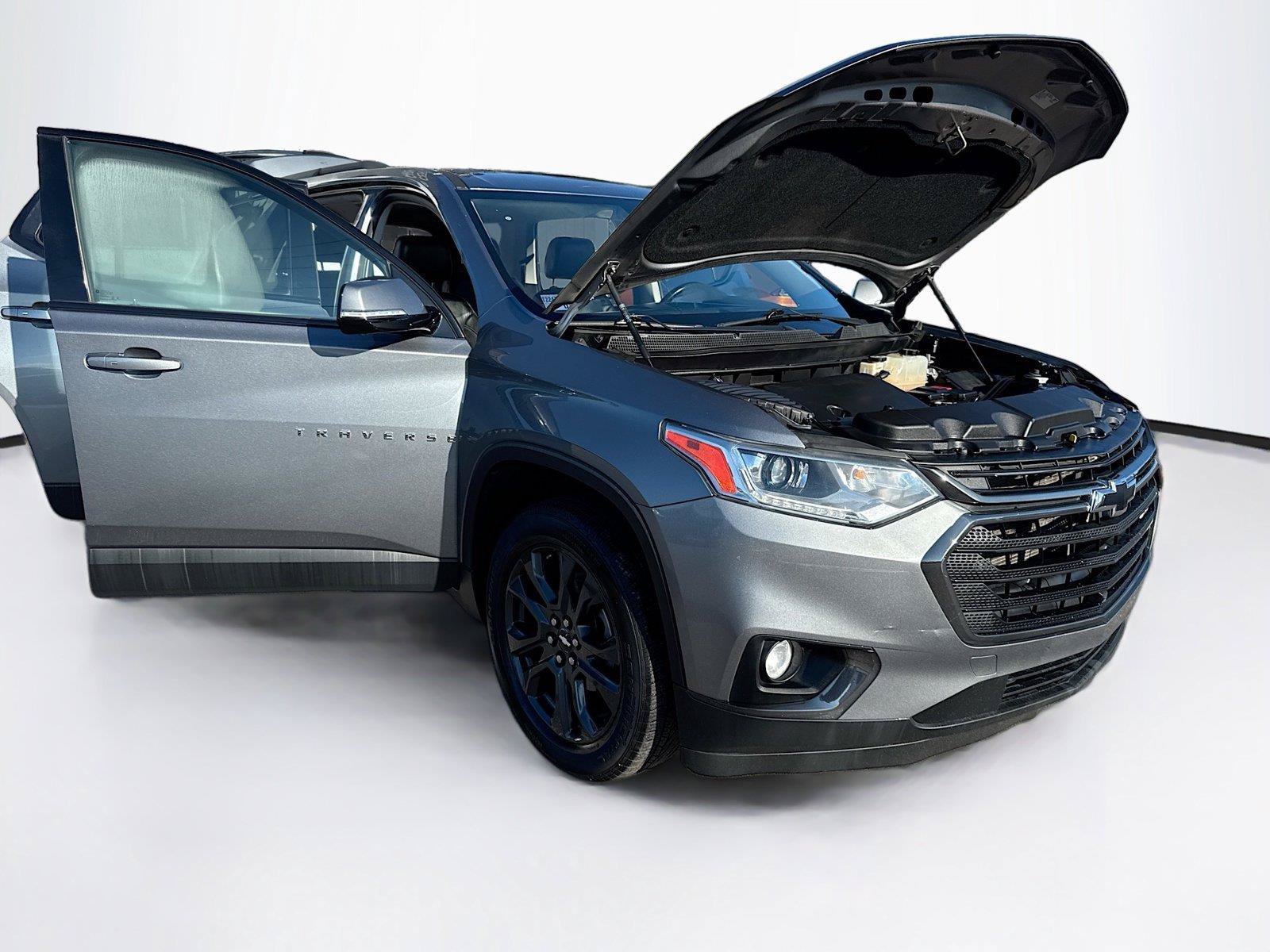 Used 2020 Chevrolet Traverse RS FWD image 40