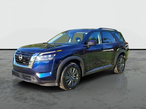 Used 2024 Nissan Pathfinder SV FWD image 5