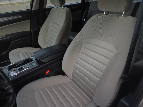 Used 2018 Ford Fusion S image 23