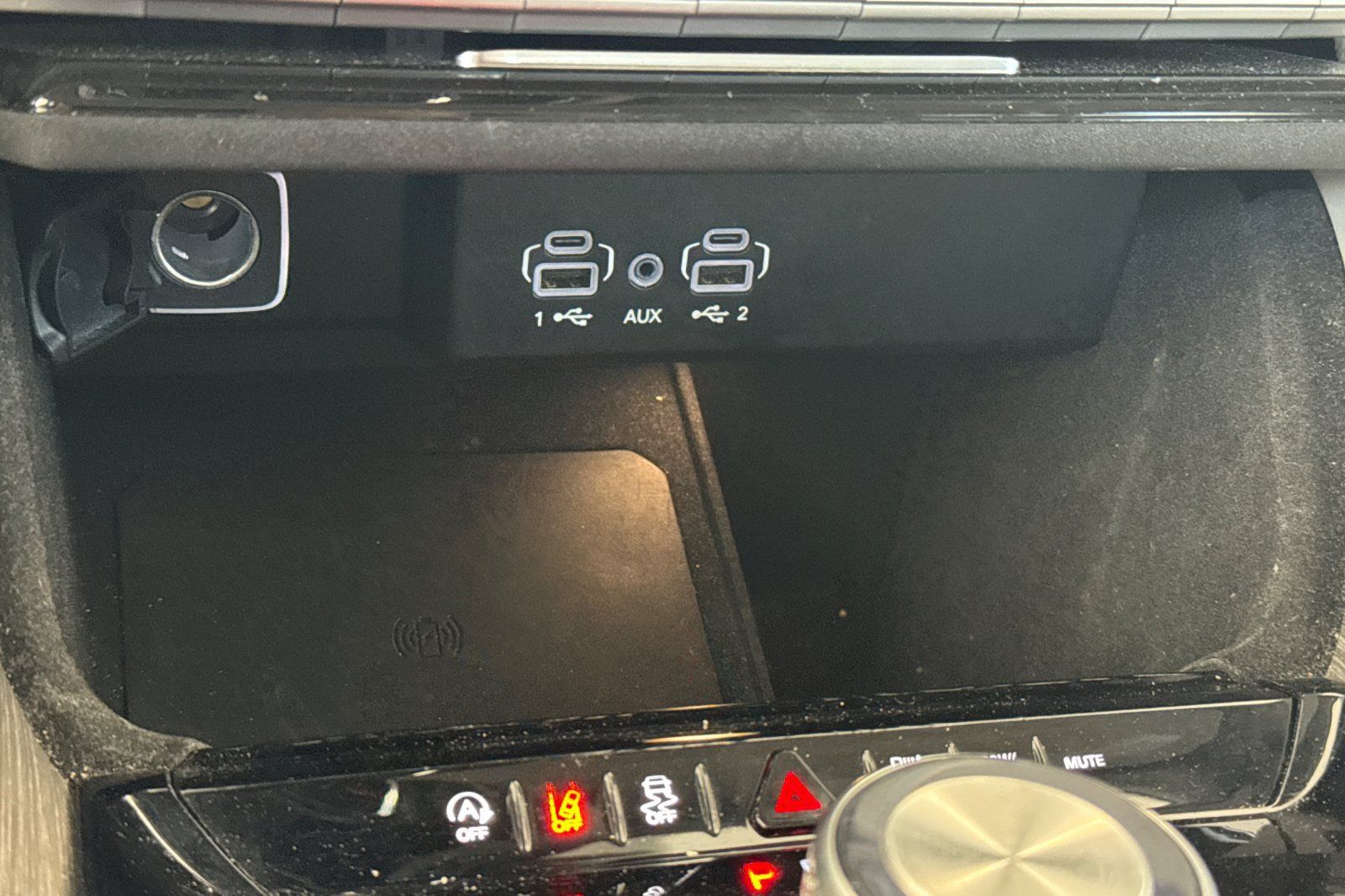 Used 2024 Jeep Wagoneer Series II AWD/4WD image 32