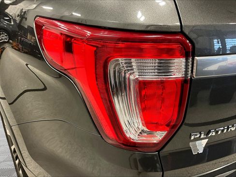 Used 2019 Ford Explorer Platinum AWD/4WD image 23
