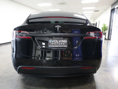 Used 2018 Tesla Model X 75D image 9