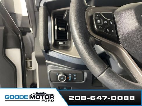 Used 2022 Ford Bronco Outer Banks AWD/4WD image 13