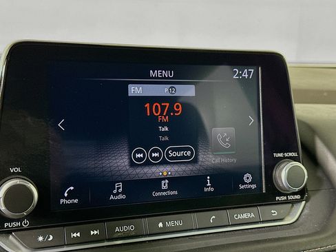 Used 2023 Nissan Rogue S AWD/4WD image 21