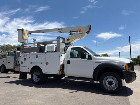 Used 2006 Ford F450 2WD Regular Cab Super Duty image 3