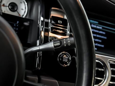 Used 2018 Rolls-Royce Wraith RWD image 27