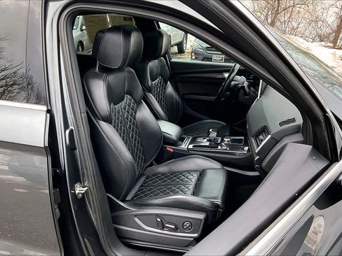 Used 2018 Audi SQ5 Premium Plus w/ Navigation Package image 8