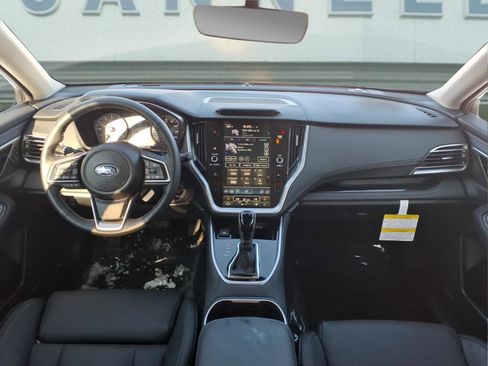 Used 2025 Subaru Outback Limited image 11
