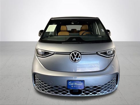 Certified 2025 Volkswagen ID. Buzz Pro S RWD image 5