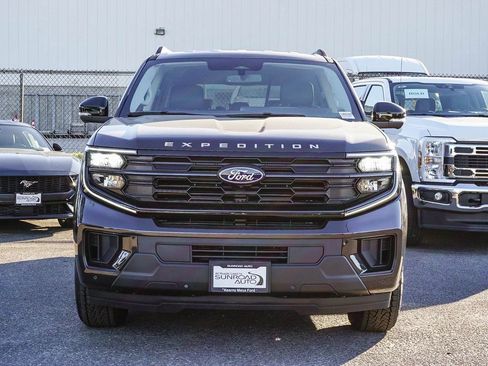 New 2026 Ford Expedition Max Active image 2