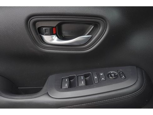 Used 2025 Honda HR-V LX image 12